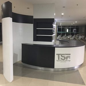 Bàn cong, ốp cột và vách trang trí